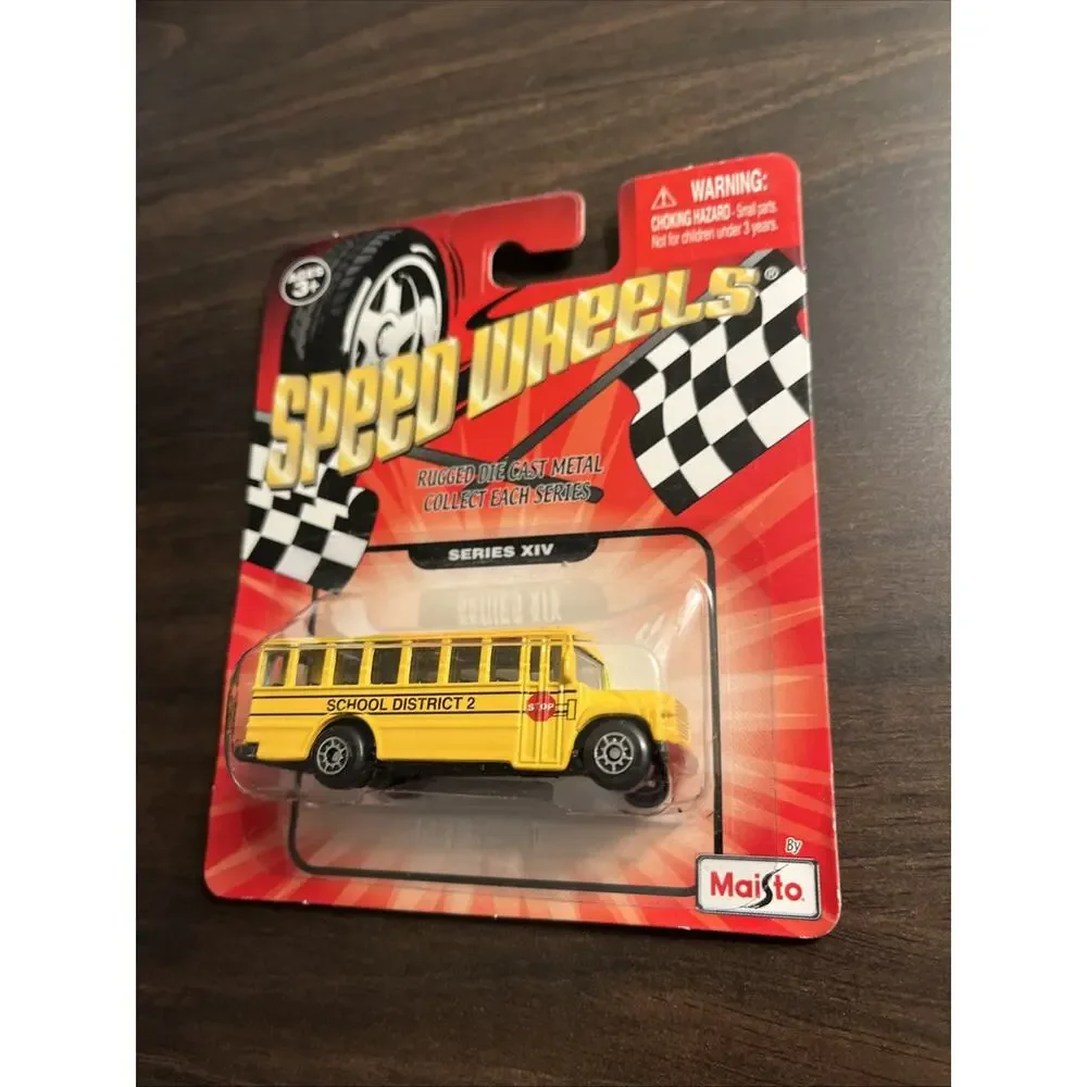 School Bus #2 Yellow Maisto / Speed Wheels 1/64 Scale Die-Cast Sealed